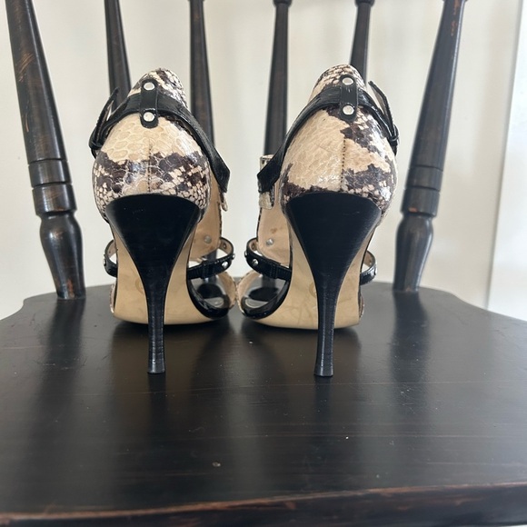 MICHAEL KORS STILETTOS ~ Unique Michael Kors Sandal Stilettos size 7 👠🤎 - Picture 6 of 8